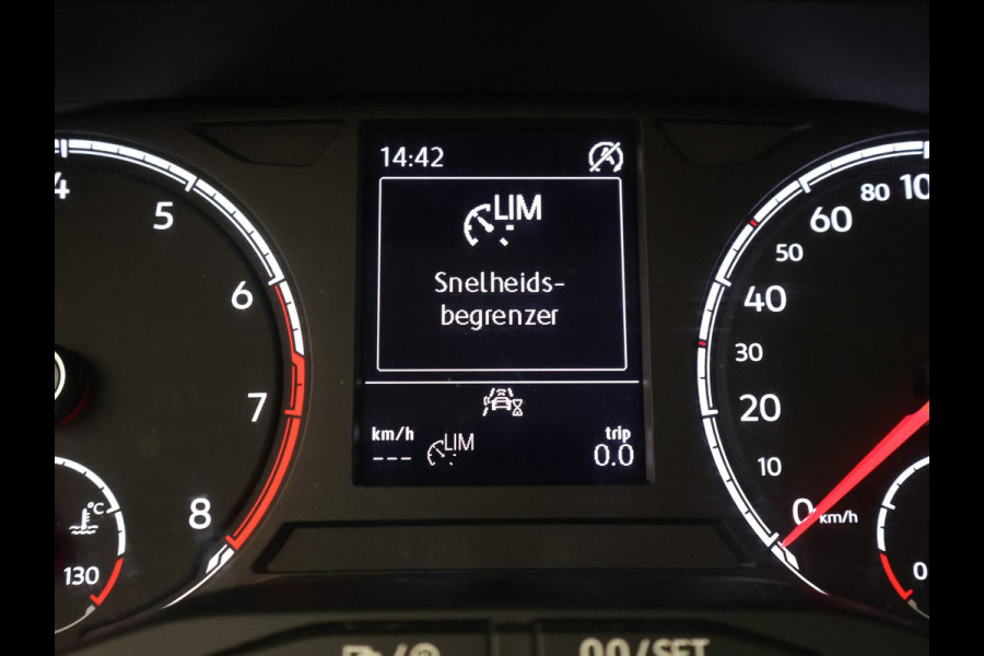 Volkswagen Polo 1.0 TSI R-LINE EDITION + APPLE CARPLAY | ANDROID | ADAPTIVE CRUISE CONTROL | DAB | PRIVACY GLASS