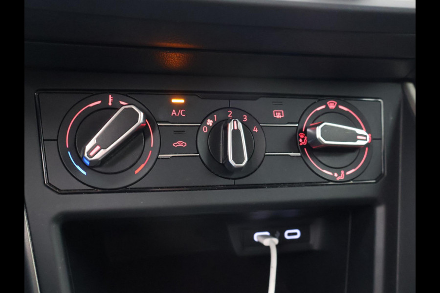 Volkswagen Polo 1.0 TSI R-LINE EDITION + APPLE CARPLAY | ANDROID | ADAPTIVE CRUISE CONTROL | DAB | PRIVACY GLASS