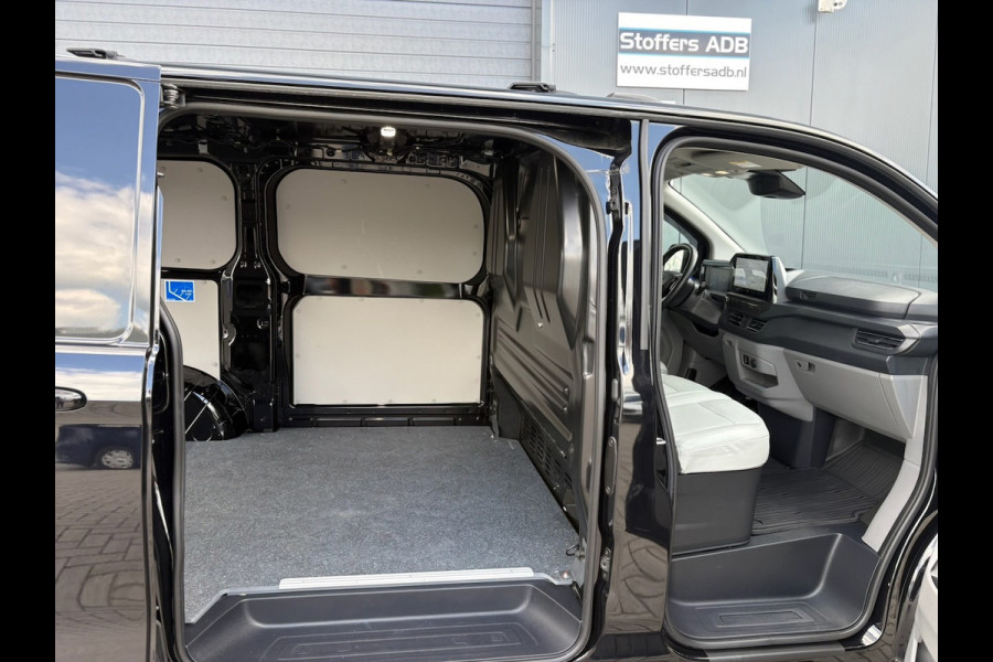 Ford Transit Custom 300 2.0 TDCI 170pk L1H1 Limited Aut. | Leder | Navi | BLIS | ACC | Trekhaak | 18 inch | CarPlay | Stoelverwarm
