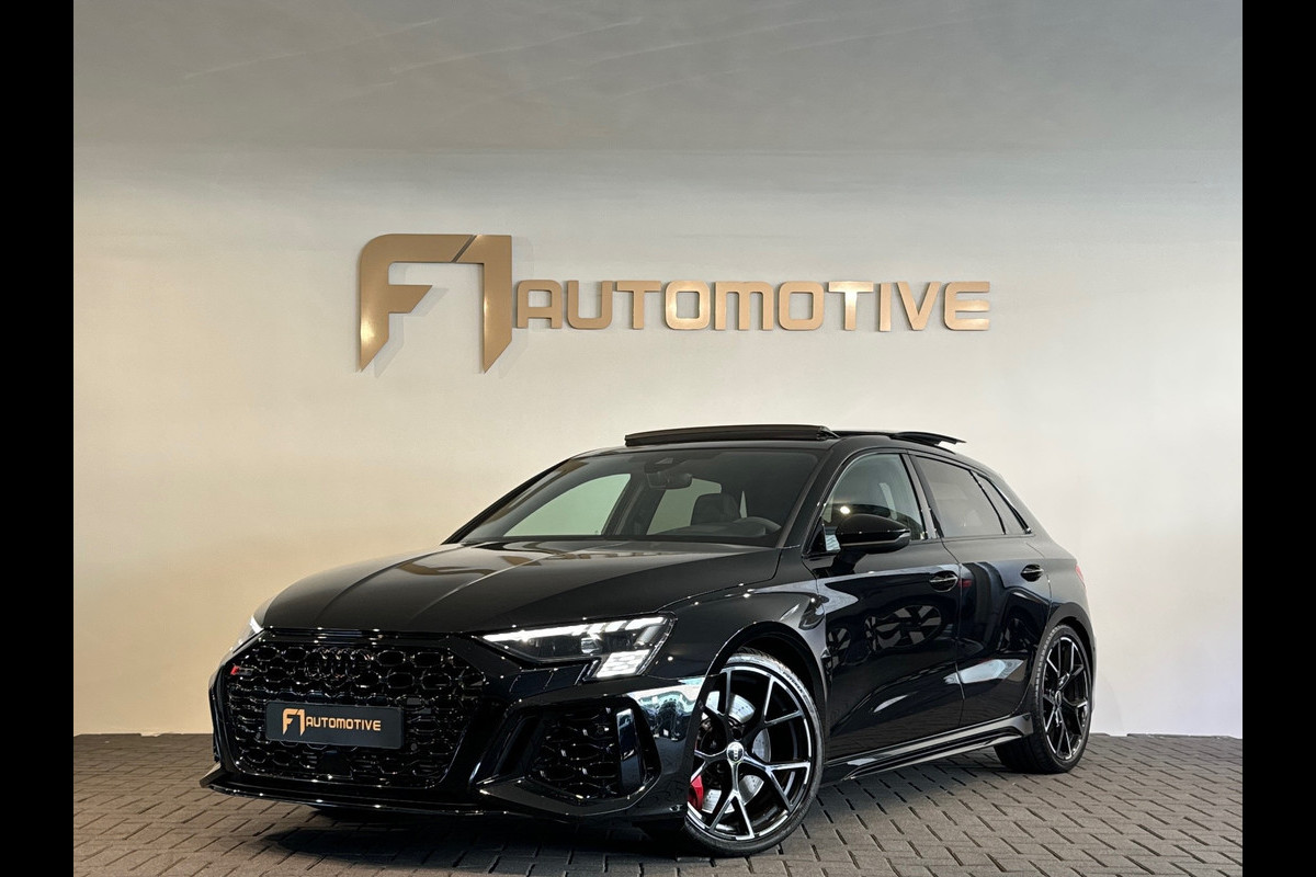 Audi RS3 Sportback 2.5 TFSI quattro Pano|HuD|Memory|Massage