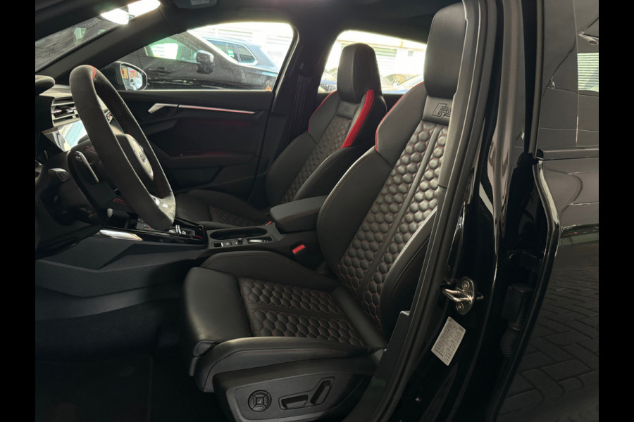 Audi RS3 Sportback 2.5 TFSI quattro Pano|HuD|Memory|Massage