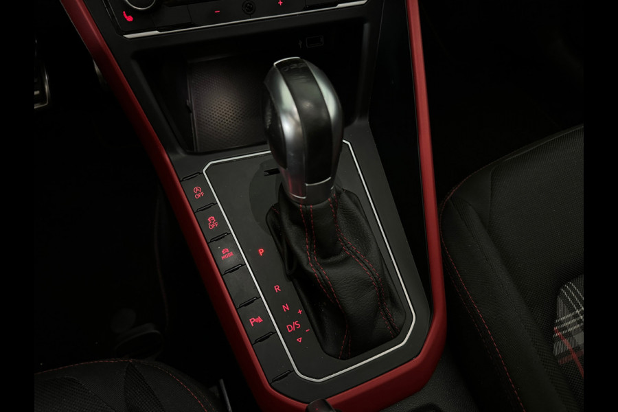 Volkswagen Polo 2.0 TSI GTI Pano|CarPlay|Beats|Stoelverwarming