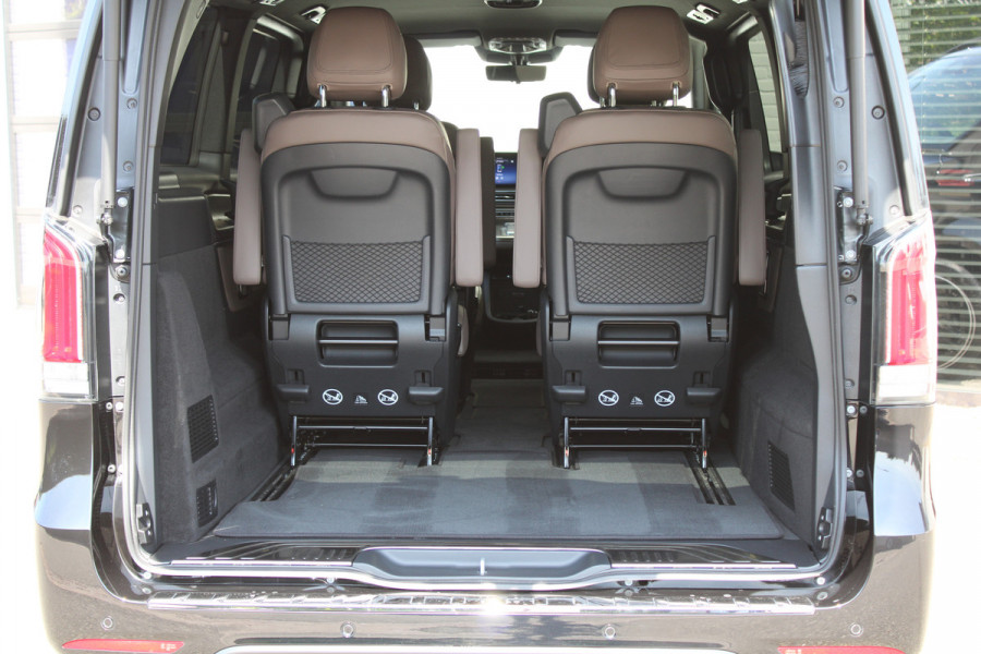 Mercedes-Benz V-Klasse 300d / XXL / AMG / Exclusive / 4-Matic / 6 Pers / Luchtv / Elec Stoel / 360 Cam / Burmester / Vol Opties / NIEUWSTAAT