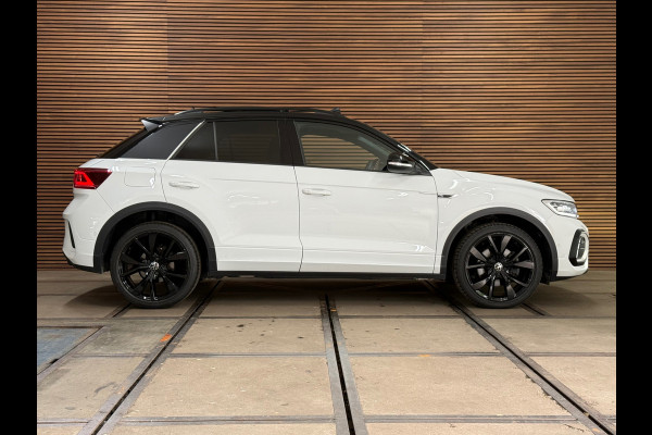 Volkswagen T-Roc 1.5 TSI R-Line Black Style | Panorama|IQ.Light|ACC|Discover Pro|Beats | Trekhaak | Camera | Trekhaak