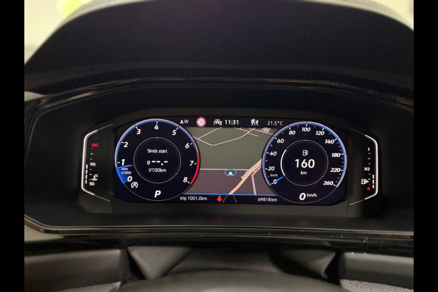Volkswagen T-Roc 1.5 TSI R-Line Black Style | Panorama|IQ.Light|ACC|Discover Pro|Beats | Trekhaak | Camera | Trekhaak