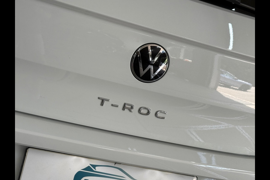 Volkswagen T-Roc 1.5 TSI R-Line Black Style | Panorama|IQ.Light|ACC|Discover Pro|Beats | Trekhaak | Camera | Trekhaak
