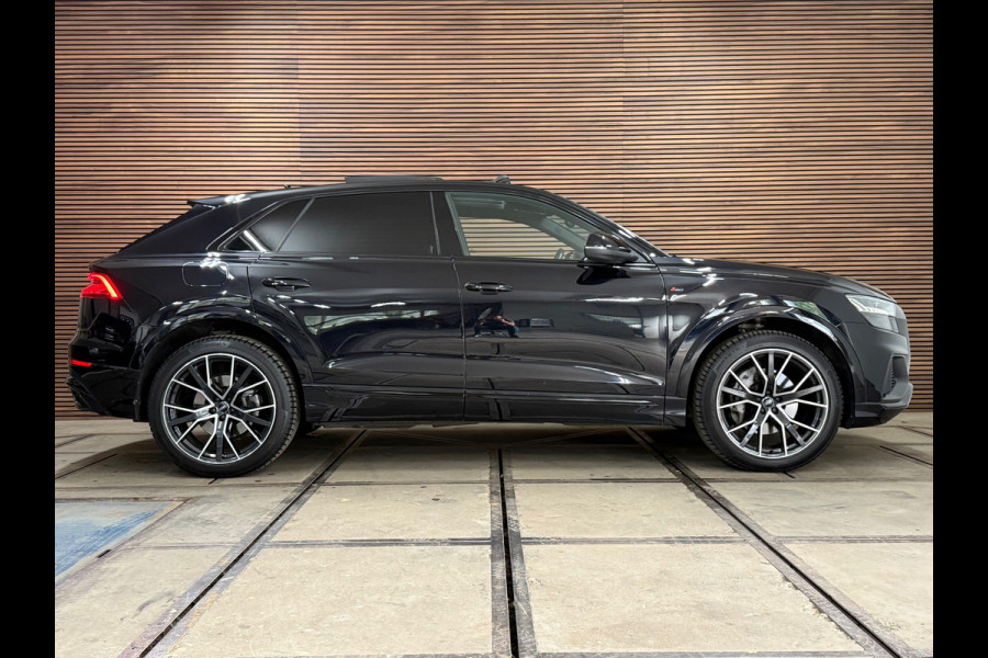 Audi Q8 55 TFSI quattro Pro Line Plus S Line |Black Pack | Luchtvering | PANO| Matrix-Led | 22INCH |BANG&OLUFSEN |TREKHAAK