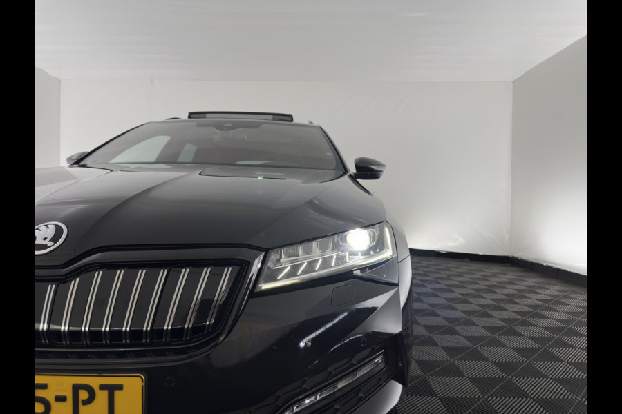 Škoda Superb Combi 1.4 TSI iV Sportline Business (Plug-in) (INCL.BTW) Aut. *PANO | LEATHER-MICROFIBRE | FULL-LED | DIGI-COCKPIT | HEATED-SPORTSEATS | KEYLESS | DAB+ | NAVI-FULLMAP | PRIVACYGLASS | SHIFT-PADDLES | AMBIENT-LIGHT | ECC | PDC | CRUSIE |