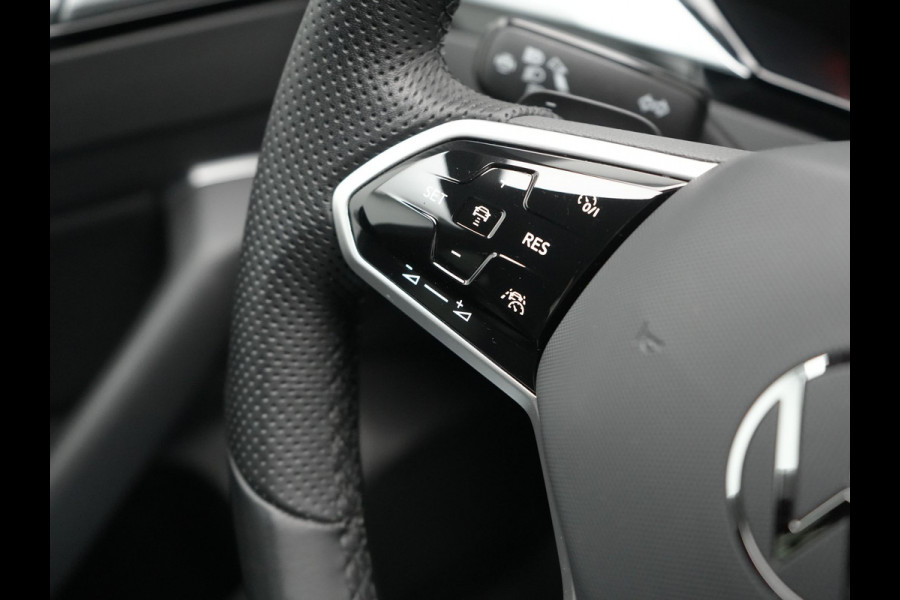 Volkswagen Arteon 1.4 TSI eHybrid R-Line Plug In Hybrid 218pk Dealer O.H. PHEV | Lederen Sportstoelen Memory & Massage | Adaptive Cruise | Camera | Matrix LED | Apple Carplay | Voorstoelen Verwarmd | Blis | Virtual | Navigatie | DAB |