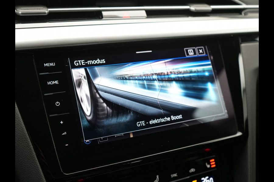 Volkswagen Arteon 1.4 TSI eHybrid R-Line Plug In Hybrid 218pk Dealer O.H. PHEV | Lederen Sportstoelen Memory & Massage | Adaptive Cruise | Camera | Matrix LED | Apple Carplay | Voorstoelen Verwarmd | Blis | Virtual | Navigatie | DAB |