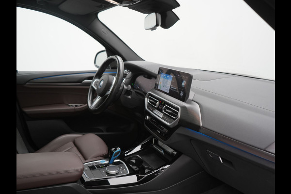 BMW iX3 M Sport High Executive 80 kWh 286pk Dealer O.H | Trekhaak Af Fabriek | Panodak | Laser LED | Head Up | Adaptive Cruise | 360 Camera | Lederen Sportstoelen Memory & Verwarmd | Harman / Kardon | Pilot Assist | Keyless | Blis | Apple Carplay | Navigatie | Virtual | DAB |