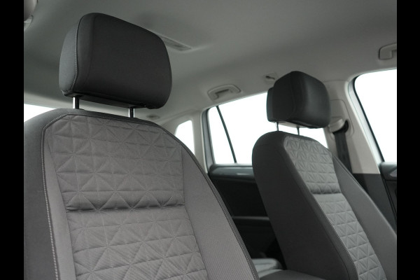 Volkswagen Tiguan 1.4 TSI eHybrid Life PHEV 245pk | Trekhaak Af Fabriek | Adaptive Cruise | Stoelen & Stuur Verwarmd | Navigatie | Virtual Cockpit | DAB | Plug In Hybrid |