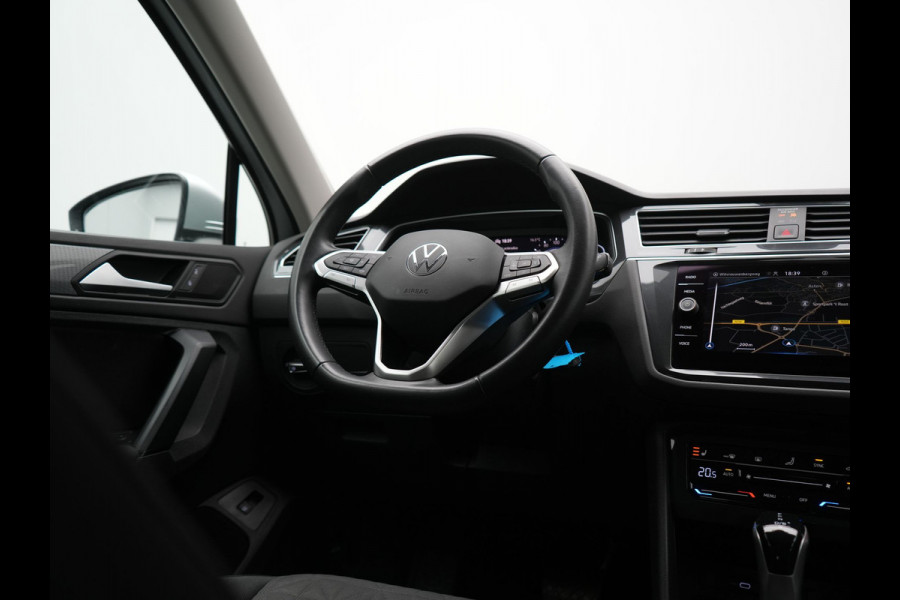 Volkswagen Tiguan 1.4 TSI eHybrid Life PHEV 245pk | Trekhaak Af Fabriek | Adaptive Cruise | Stoelen & Stuur Verwarmd | Navigatie | Virtual Cockpit | DAB | Plug In Hybrid |