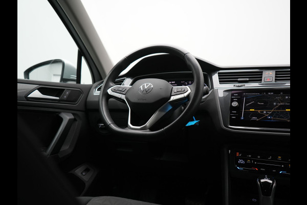 Volkswagen Tiguan 1.4 TSI eHybrid Life PHEV 245pk | Trekhaak Af Fabriek | Adaptive Cruise | Stoelen & Stuur Verwarmd | Navigatie | Virtual Cockpit | DAB | Plug In Hybrid |