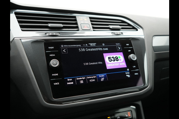 Volkswagen Tiguan 1.4 TSI eHybrid Life PHEV 245pk | Trekhaak Af Fabriek | Adaptive Cruise | Stoelen & Stuur Verwarmd | Navigatie | Virtual Cockpit | DAB | Plug In Hybrid |