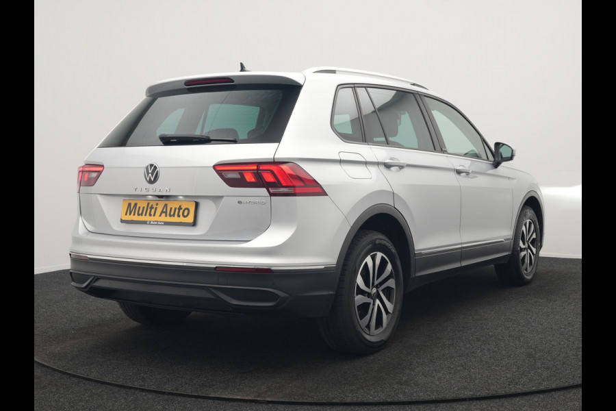 Volkswagen Tiguan 1.4 TSI eHybrid Active PHEV 245pk Dealer O.H. | Trekhaak Af Fabriek | Adaptive Cruise | Camera | LED verlichting | Stoelen & Stuur Verwarmd | Apple Carplay | Navigatie | Virtual Cockpit | DAB | Plug In Hybrid |