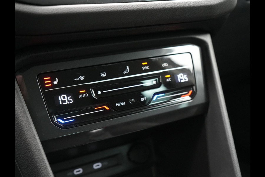 Volkswagen Tiguan 1.4 TSI eHybrid Active PHEV 245pk Dealer O.H. | Trekhaak Af Fabriek | Adaptive Cruise | Camera | LED verlichting | Stoelen & Stuur Verwarmd | Apple Carplay | Navigatie | Virtual Cockpit | DAB | Plug In Hybrid |