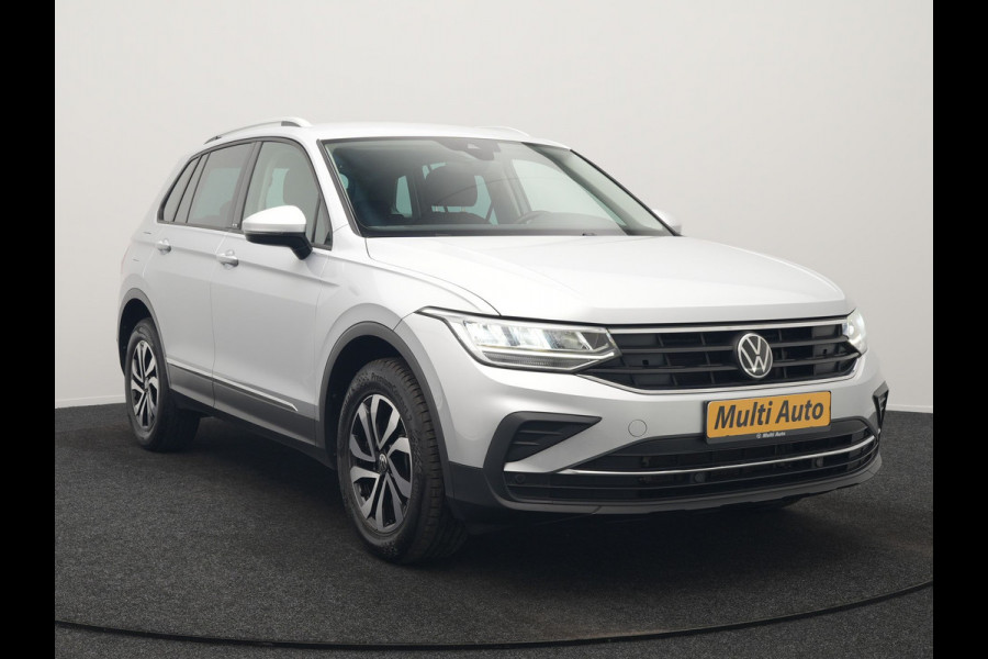 Volkswagen Tiguan 1.4 TSI eHybrid Active PHEV 245pk Dealer O.H. | Trekhaak Af Fabriek | Adaptive Cruise | Camera | LED verlichting | Stoelen & Stuur Verwarmd | Apple Carplay | Navigatie | Virtual Cockpit | DAB | Plug In Hybrid |