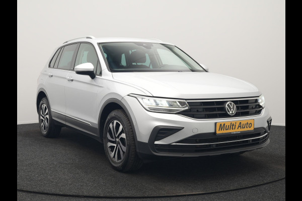 Volkswagen Tiguan 1.4 TSI eHybrid Active PHEV 245pk Dealer O.H. | Trekhaak Af Fabriek | Adaptive Cruise | Camera | LED verlichting | Stoelen & Stuur Verwarmd | Apple Carplay | Navigatie | Virtual Cockpit | DAB | Plug In Hybrid |
