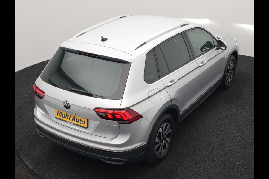 Volkswagen Tiguan 1.4 TSI eHybrid Active PHEV 245pk Dealer O.H. | Trekhaak Af Fabriek | Adaptive Cruise | Camera | LED verlichting | Stoelen & Stuur Verwarmd | Apple Carplay | Navigatie | Virtual Cockpit | DAB | Plug In Hybrid |
