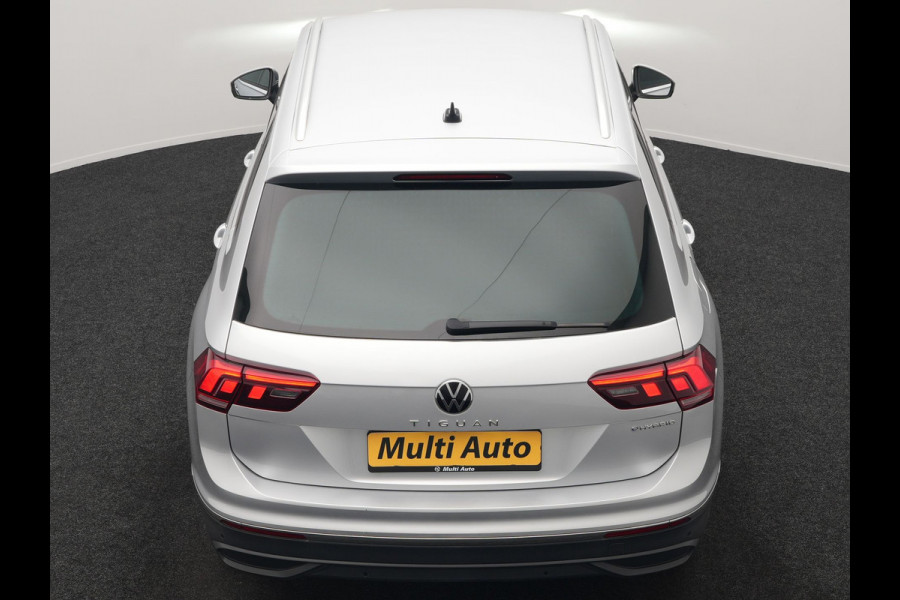 Volkswagen Tiguan 1.4 TSI eHybrid Active PHEV 245pk Dealer O.H. | Trekhaak Af Fabriek | Adaptive Cruise | Camera | LED verlichting | Stoelen & Stuur Verwarmd | Apple Carplay | Navigatie | Virtual Cockpit | DAB | Plug In Hybrid |