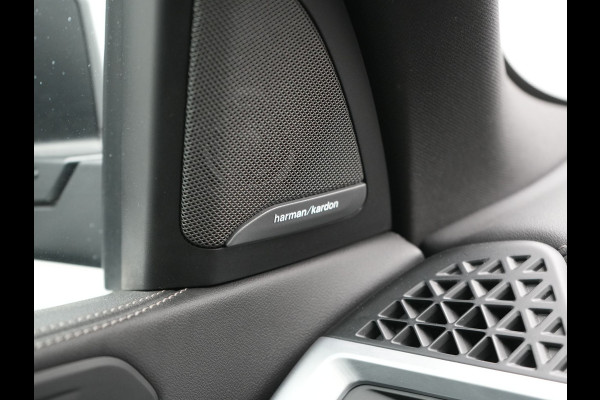 BMW X5 xDrive50e High Executive PHEV 490pk Dealer O.H. | Panodak Sky Lounge | M Sport | Luchtvering | Head Up | 360 Camera | Harman / Kardon | Nappa Lederen Comfortstoelen Memory & Verwarmd | Carbon Schwarz | Apple Carplay | Keyless | Blis | 22"L Plug In Hybrid |