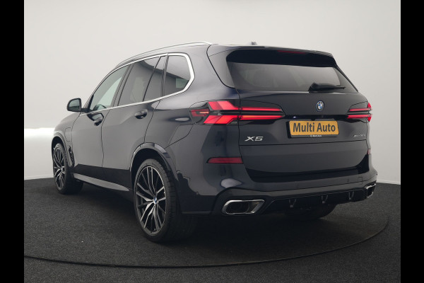 BMW X5 xDrive50e High Executive PHEV 490pk Dealer O.H. | Panodak Sky Lounge | M Sport | Luchtvering | Head Up | 360 Camera | Harman / Kardon | Nappa Lederen Comfortstoelen Memory & Verwarmd | Carbon Schwarz | Apple Carplay | Keyless | Blis | 22"L Plug In Hybrid |
