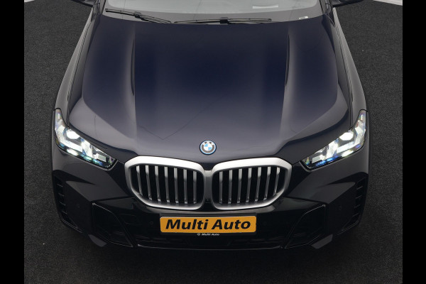 BMW X5 xDrive50e High Executive PHEV 490pk Dealer O.H. | Panodak Sky Lounge | M Sport | Luchtvering | Head Up | 360 Camera | Harman / Kardon | Nappa Lederen Comfortstoelen Memory & Verwarmd | Carbon Schwarz | Apple Carplay | Keyless | Blis | 22"L Plug In Hybrid |