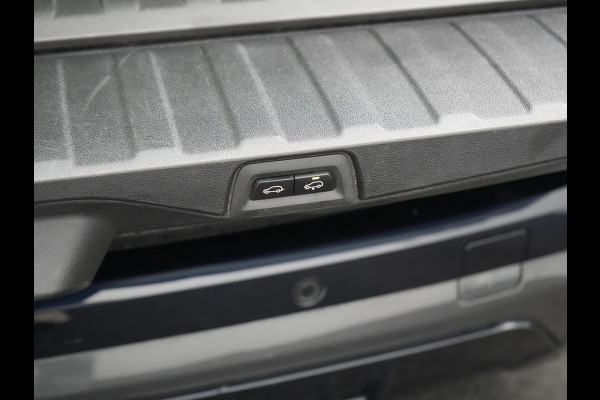 BMW X5 xDrive50e High Executive PHEV 490pk Dealer O.H. | Panodak Sky Lounge | M Sport | Luchtvering | Head Up | 360 Camera | Harman / Kardon | Nappa Lederen Comfortstoelen Memory & Verwarmd | Carbon Schwarz | Apple Carplay | Keyless | Blis | 22"L Plug In Hybrid |