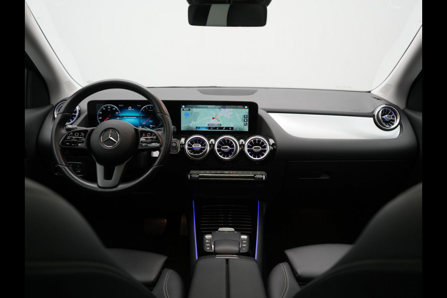 Mercedes-Benz GLA 250 e Style PHEV 218pk Dealer O.H. | Panodak | Adaptive Cruise | 360 Camera | Sportstoelen Memory & Verwarmd | Sfeerverlichting | Blis | Keyless | Apple Carplay | Navigatie | DAB | Plug In Hybrid |