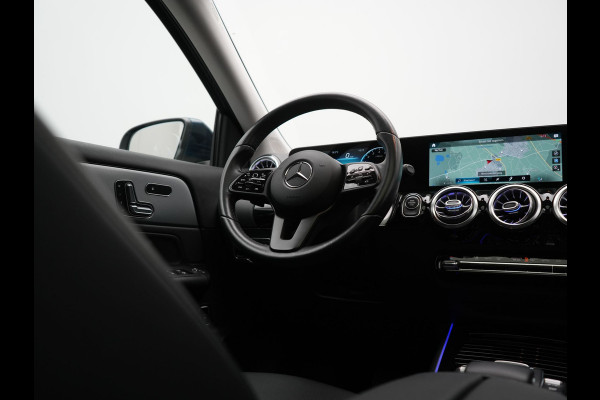 Mercedes-Benz GLA 250 e Style PHEV 218pk Dealer O.H. | Panodak | Adaptive Cruise | 360 Camera | Sportstoelen Memory & Verwarmd | Sfeerverlichting | Blis | Keyless | Apple Carplay | Navigatie | DAB | Plug In Hybrid |