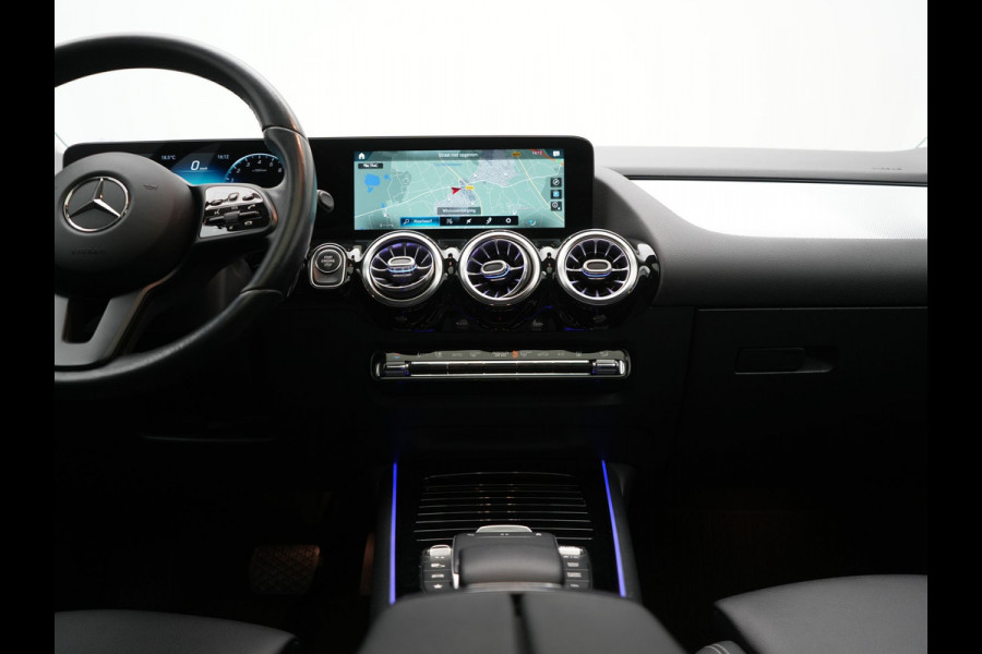 Mercedes-Benz GLA 250 e Style PHEV 218pk Dealer O.H. | Panodak | Adaptive Cruise | 360 Camera | Sportstoelen Memory & Verwarmd | Sfeerverlichting | Blis | Keyless | Apple Carplay | Navigatie | DAB | Plug In Hybrid |