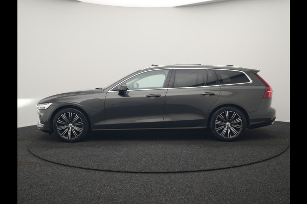 Volvo V60 T6 Recharge AWD Inscription PHEV 340pk | Panodak | Adaptive Cruise | Elektrische achterklep | Camera | Stoelen & Stuur Verwarmd | Keyless | Blis | Apple Carplay | Navigatie | DAB | Virtual | 18"L.M | Plug In Hybrid |