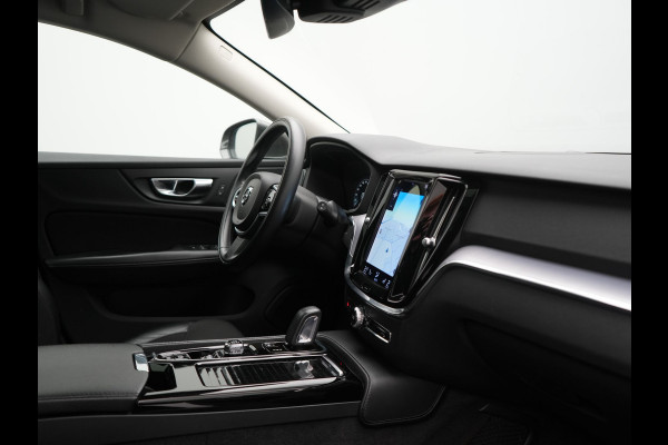 Volvo V60 T6 Recharge AWD Inscription PHEV 340pk | Panodak | Adaptive Cruise | Elektrische achterklep | Camera | Stoelen & Stuur Verwarmd | Keyless | Blis | Apple Carplay | Navigatie | DAB | Virtual | 18"L.M | Plug In Hybrid |