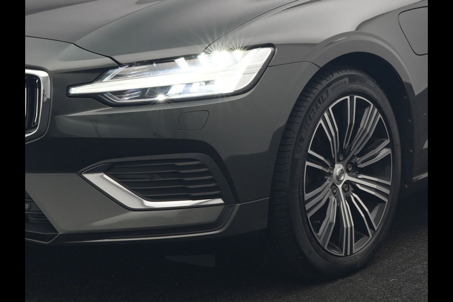 Volvo V60 T6 Recharge AWD Inscription PHEV 340pk | Panodak | Adaptive Cruise | Elektrische achterklep | Camera | Stoelen & Stuur Verwarmd | Keyless | Blis | Apple Carplay | Navigatie | DAB | Virtual | 18"L.M | Plug In Hybrid |
