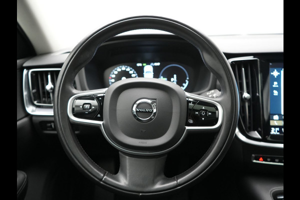 Volvo V60 T6 Recharge AWD Inscription PHEV 340pk | Panodak | Adaptive Cruise | Elektrische achterklep | Camera | Stoelen & Stuur Verwarmd | Keyless | Blis | Apple Carplay | Navigatie | DAB | Virtual | 18"L.M | Plug In Hybrid |