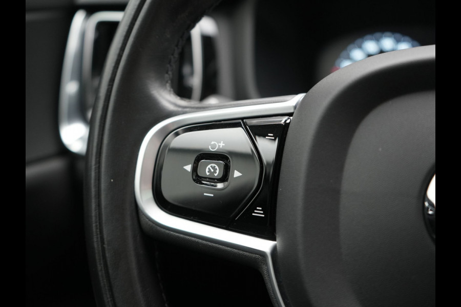Volvo V60 T6 Recharge AWD Inscription PHEV 340pk | Panodak | Adaptive Cruise | Elektrische achterklep | Camera | Stoelen & Stuur Verwarmd | Keyless | Blis | Apple Carplay | Navigatie | DAB | Virtual | 18"L.M | Plug In Hybrid |