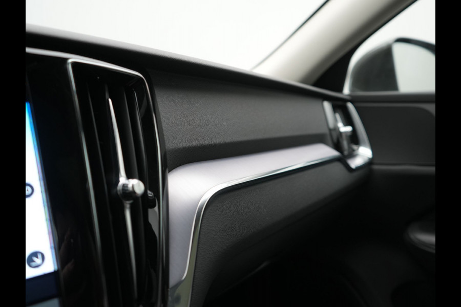 Volvo V60 T6 Recharge AWD Inscription PHEV 340pk | Panodak | Adaptive Cruise | Elektrische achterklep | Camera | Stoelen & Stuur Verwarmd | Keyless | Blis | Apple Carplay | Navigatie | DAB | Virtual | 18"L.M | Plug In Hybrid |