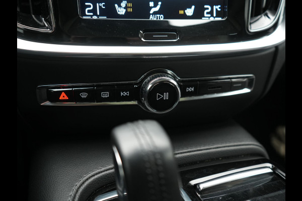 Volvo V60 T6 Recharge AWD Inscription PHEV 340pk | Panodak | Adaptive Cruise | Elektrische achterklep | Camera | Stoelen & Stuur Verwarmd | Keyless | Blis | Apple Carplay | Navigatie | DAB | Virtual | 18"L.M | Plug In Hybrid |