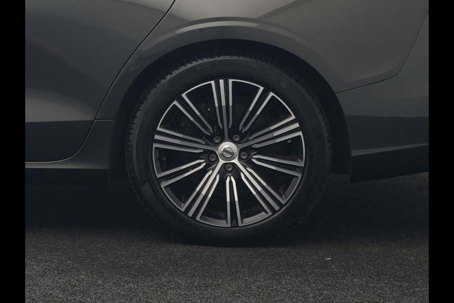 Volvo V60 T6 Recharge AWD Inscription PHEV 340pk | Panodak | Adaptive Cruise | Elektrische achterklep | Camera | Stoelen & Stuur Verwarmd | Keyless | Blis | Apple Carplay | Navigatie | DAB | Virtual | 18"L.M | Plug In Hybrid |