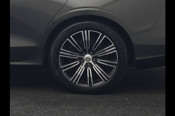 Volvo V60 T6 Recharge AWD Inscription PHEV 340pk | Panodak | Adaptive Cruise | Elektrische achterklep | Camera | Stoelen & Stuur Verwarmd | Keyless | Blis | Apple Carplay | Navigatie | DAB | Virtual | 18"L.M | Plug In Hybrid |