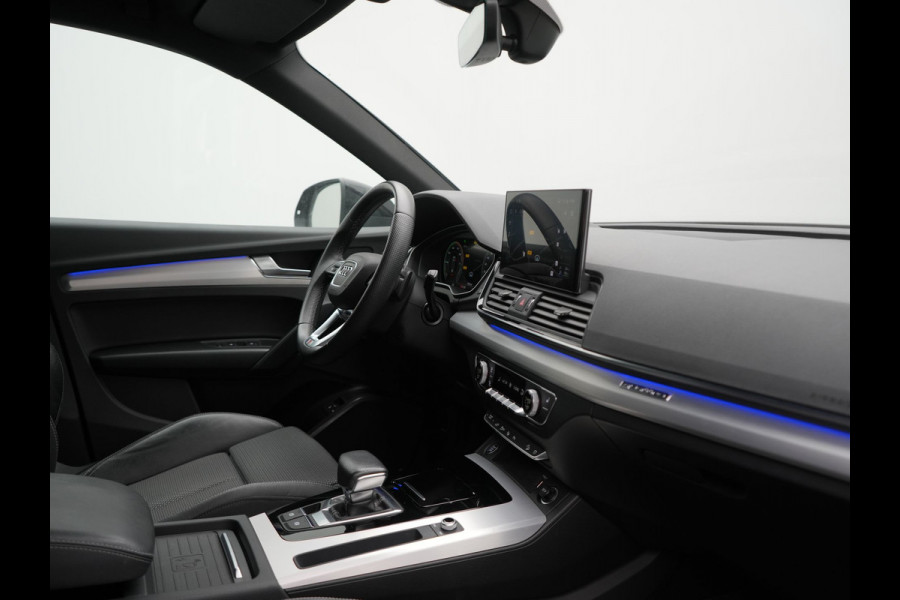 Audi Q5 50 TFSI e S Line FACELIFT PHEV 300pk Dealer O.H. | Luchtvering | Adaptive Cruise | Matrix Led | 360 Camera | Sportstoelen Verwarmd | Sfeerverlichting | Blis | Park Assist | Navigatie | DAB | Standkachel | Plug In Hybrid |
