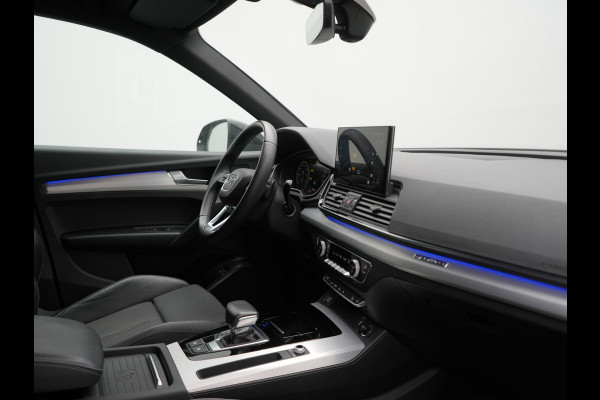 Audi Q5 50 TFSI e S Line FACELIFT PHEV 300pk Dealer O.H. | Luchtvering | Adaptive Cruise | Matrix Led | 360 Camera | Sportstoelen Verwarmd | Sfeerverlichting | Blis | Park Assist | Navigatie | DAB | Standkachel | Plug In Hybrid |