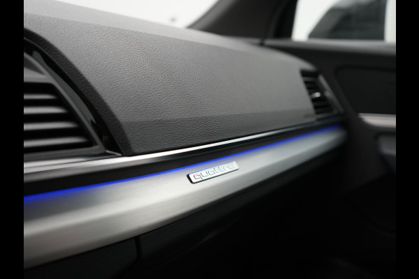 Audi Q5 50 TFSI e S Line FACELIFT PHEV 300pk Dealer O.H. | Luchtvering | Adaptive Cruise | Matrix Led | 360 Camera | Sportstoelen Verwarmd | Sfeerverlichting | Blis | Park Assist | Navigatie | DAB | Standkachel | Plug In Hybrid |