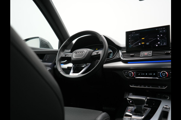 Audi Q5 50 TFSI e S Line FACELIFT PHEV 300pk Dealer O.H. | Luchtvering | Adaptive Cruise | Matrix Led | 360 Camera | Sportstoelen Verwarmd | Sfeerverlichting | Blis | Park Assist | Navigatie | DAB | Standkachel | Plug In Hybrid |