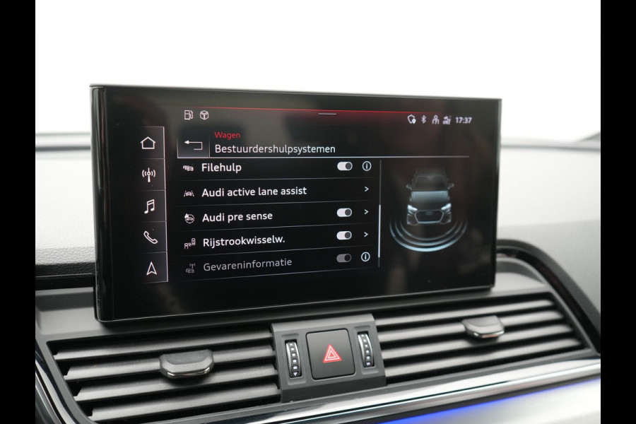 Audi Q5 50 TFSI e S Line FACELIFT PHEV 300pk Dealer O.H. | Luchtvering | Adaptive Cruise | Matrix Led | 360 Camera | Sportstoelen Verwarmd | Sfeerverlichting | Blis | Park Assist | Navigatie | DAB | Standkachel | Plug In Hybrid |