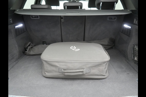 Audi Q5 50 TFSI e S Line FACELIFT PHEV 300pk Dealer O.H. | Luchtvering | Adaptive Cruise | Matrix Led | 360 Camera | Sportstoelen Verwarmd | Sfeerverlichting | Blis | Park Assist | Navigatie | DAB | Standkachel | Plug In Hybrid |