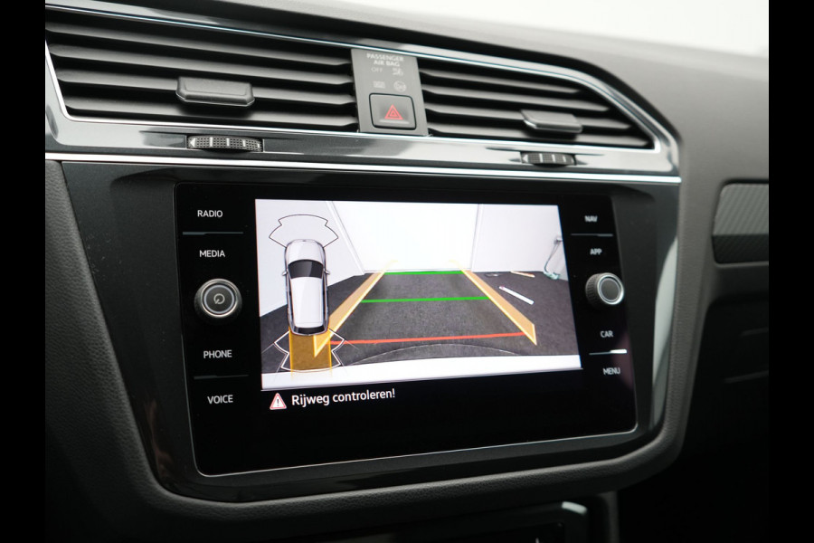 Volkswagen Tiguan 1.4 TSI eHybrid R-Line PHEV 245pk Dealer O.H | Trekhaak Af Fabriek | Adaptive Cruise | IQ Light | Adaptive Onderstel | Camera | Alcantara Sportstoelen & Stuur Verwarmd | Blis | Keyless | Sfeerverlichting | Virtual | Navigatie | DAB | 20"L.M | Plug In Hybrid |