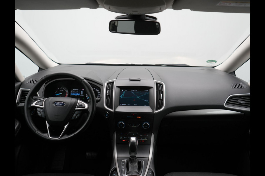 Ford Galaxy 2.0 Titanium Automaat 7 Persoons 241pk | Camera | Apple Carplay | Voorstoelen Verwarmd | Cruise Control | LED Koplampen | Navigatie |