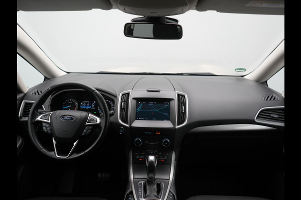 Ford Galaxy 2.0 Titanium Automaat 7 Persoons 241pk | Camera | Apple Carplay | Voorstoelen Verwarmd | Cruise Control | LED Koplampen | Navigatie |